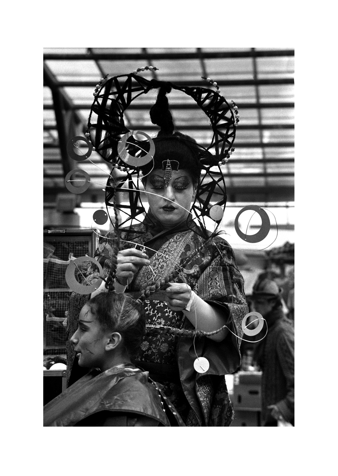 Osadia hair sculptors / Chrisp Street Market E14 / May 2005