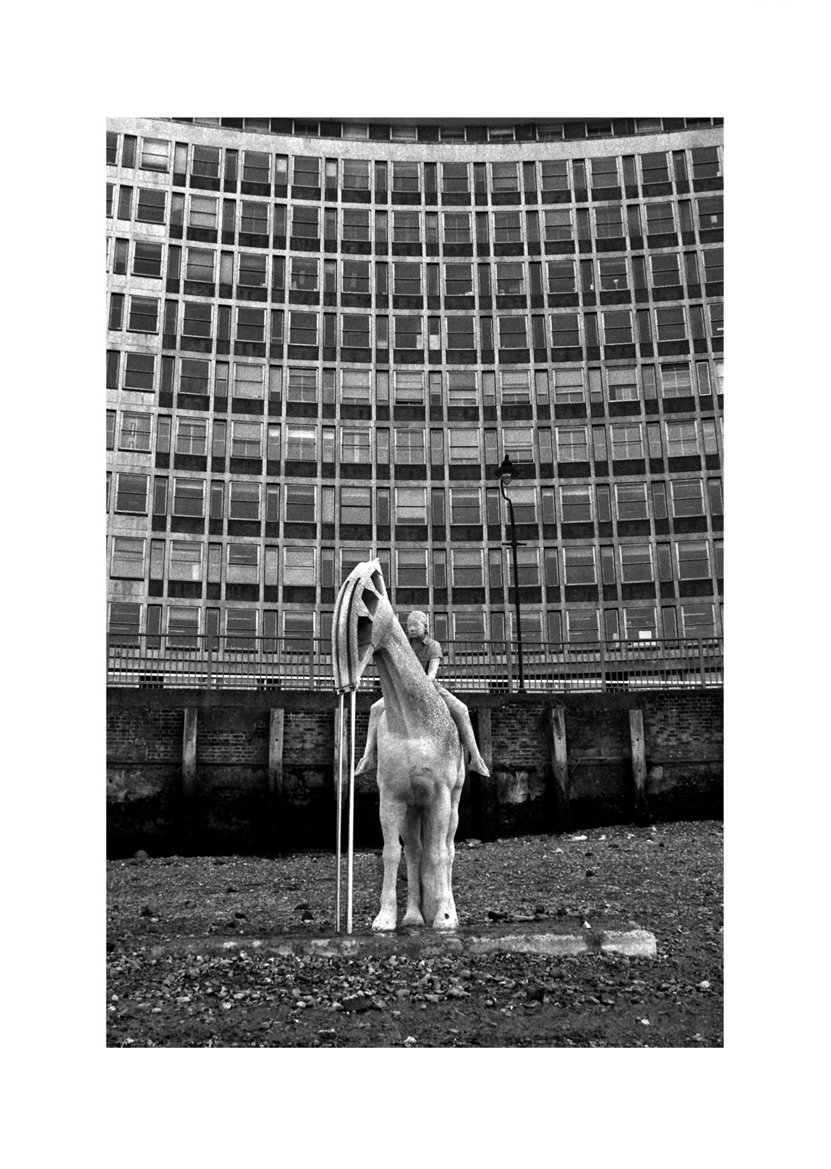 'The Rising Tide' installation / Albert Embankment SE1 / September 2015