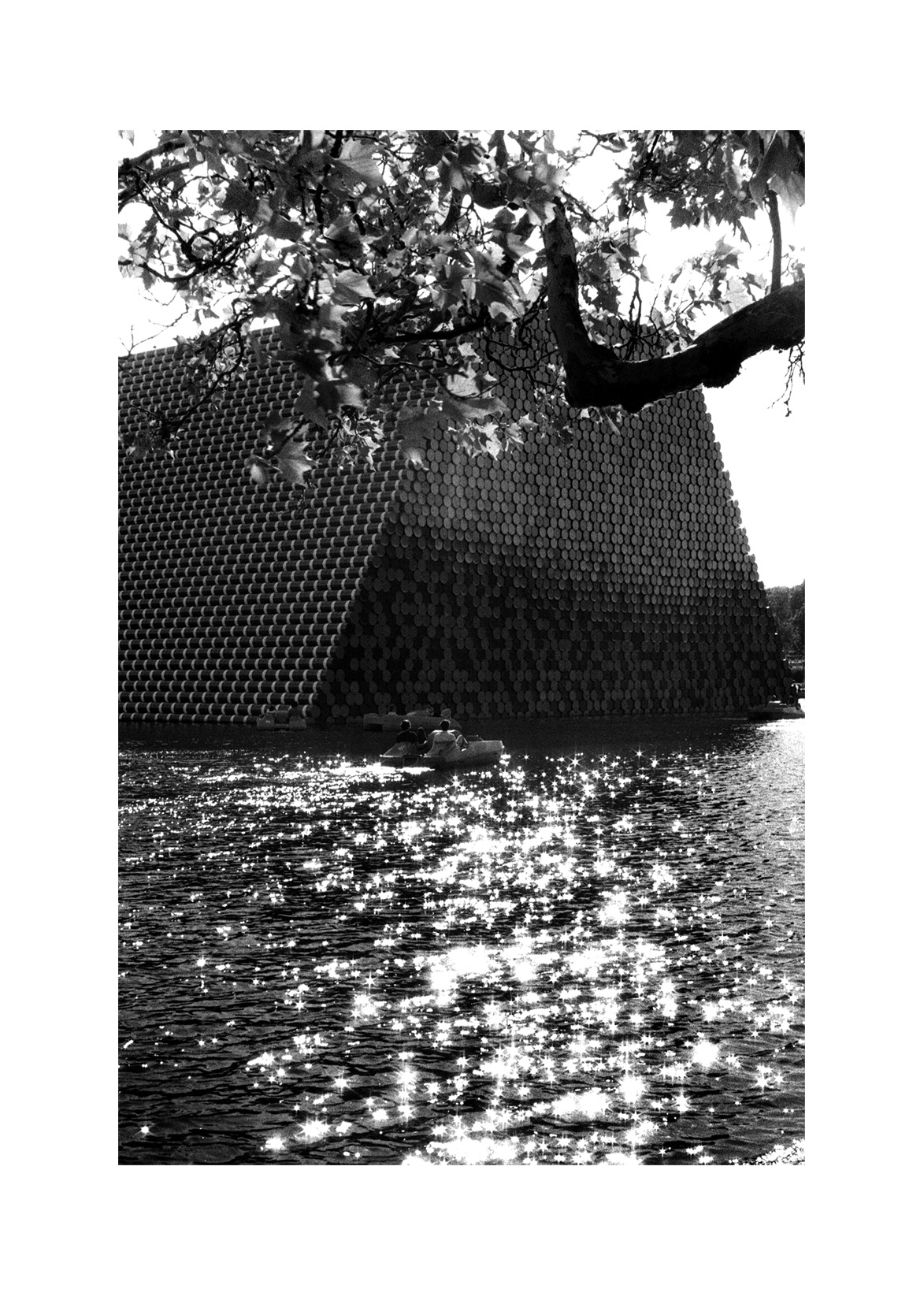 Christo and Jeanne Claude ‘London Mastaba’ / Hyde Park W2 / September 2018
