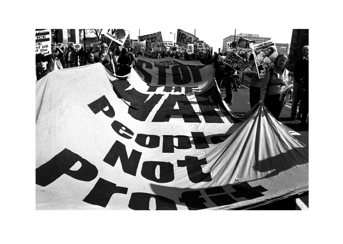 ‘Stop the War’ march / Westminster Bridge SW1 / April 2003