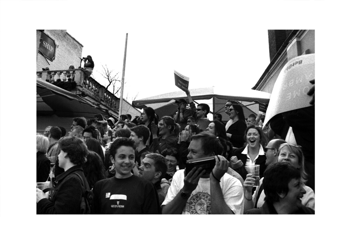 Watching end of the Varsity Boat Race / Thames Bank SW14 / March 2002