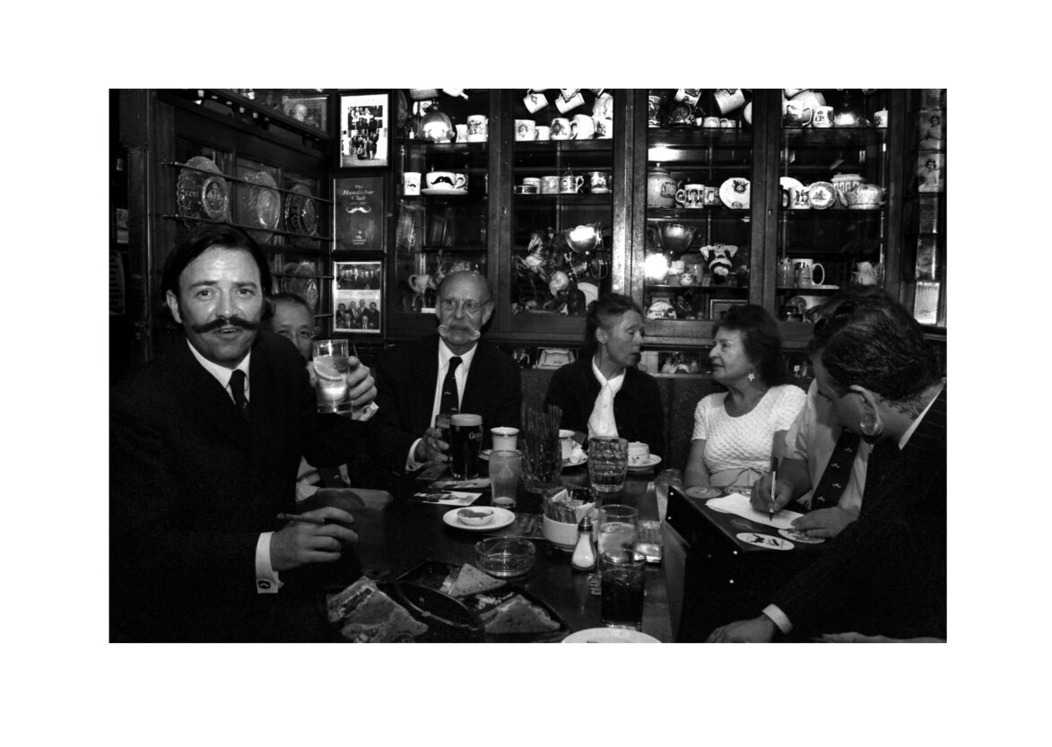 Handlebar Club meeting / Crawford Place W1 / June 2004