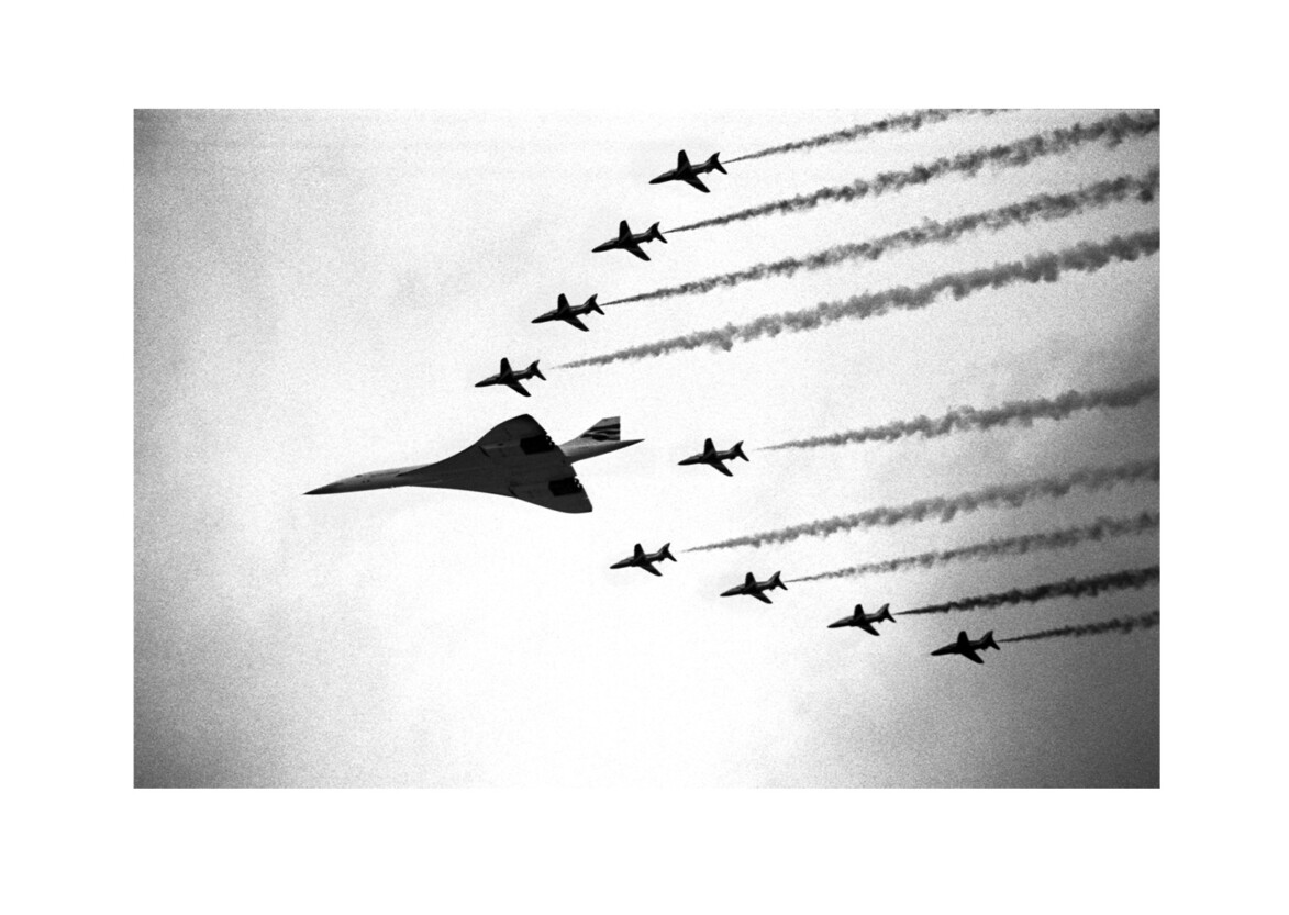 Queen’s Golden Jubilee: Concorde flyover / Hungerford Bridge WC2 / June 2002