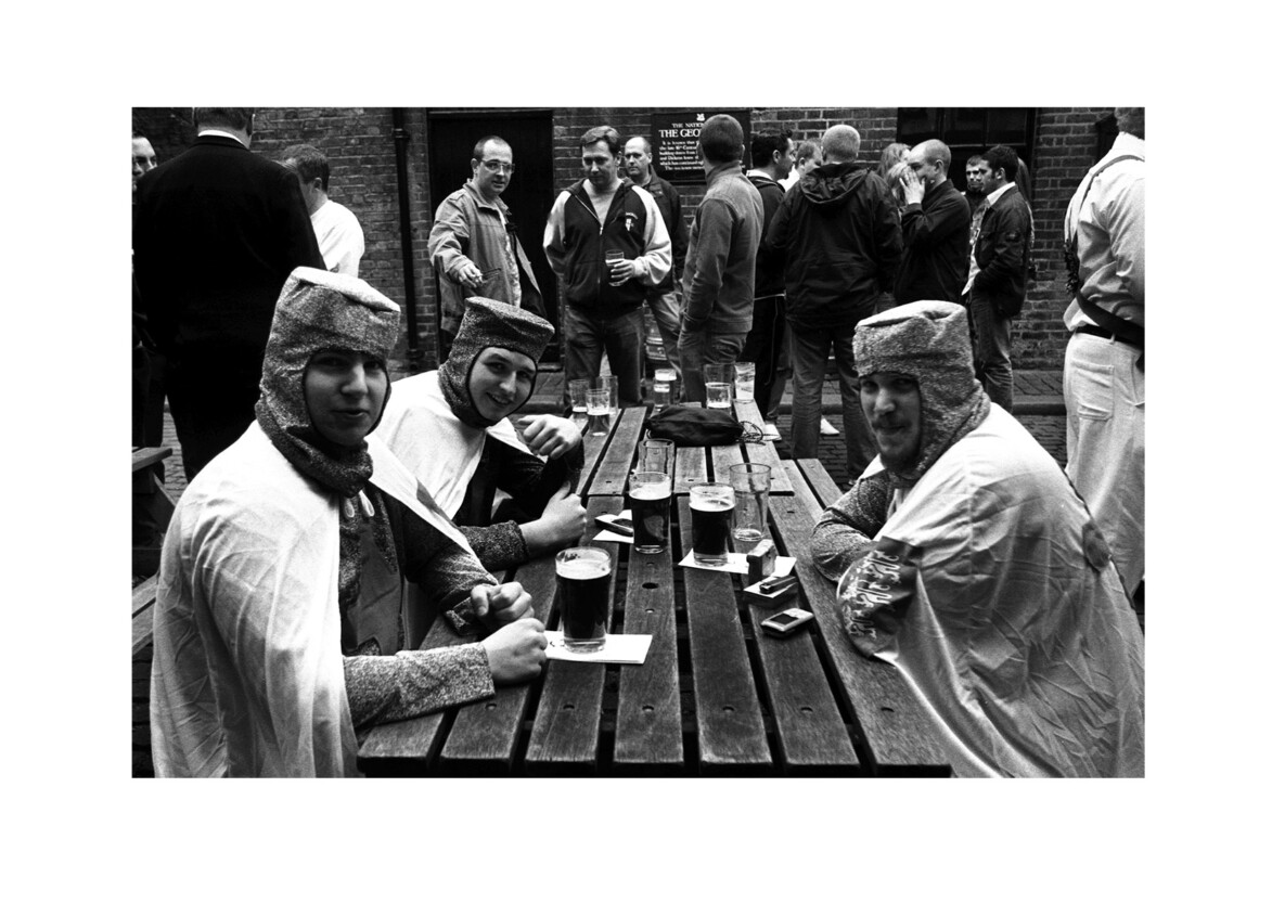 St George’s Day celebrations / George Inn SE1 / April 2005