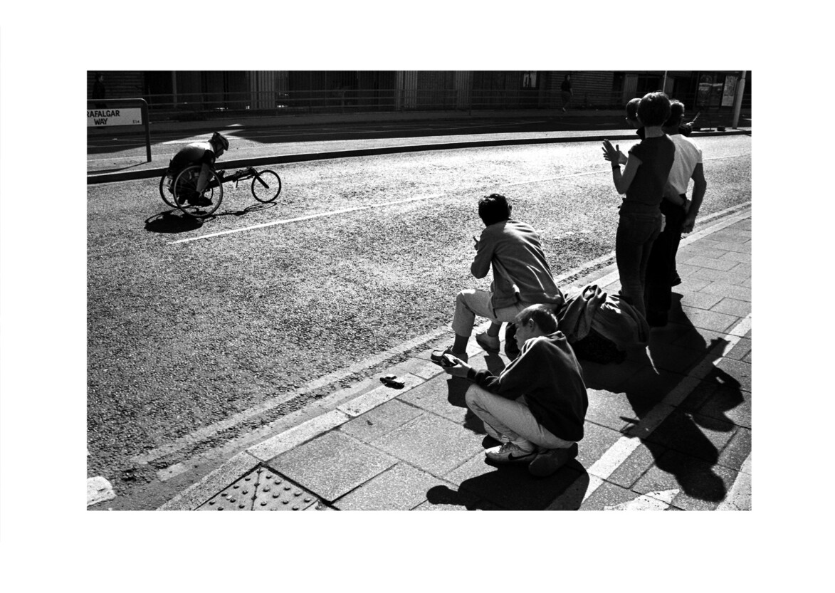 London Marathon / Trafalgar Way E14 / April 2003