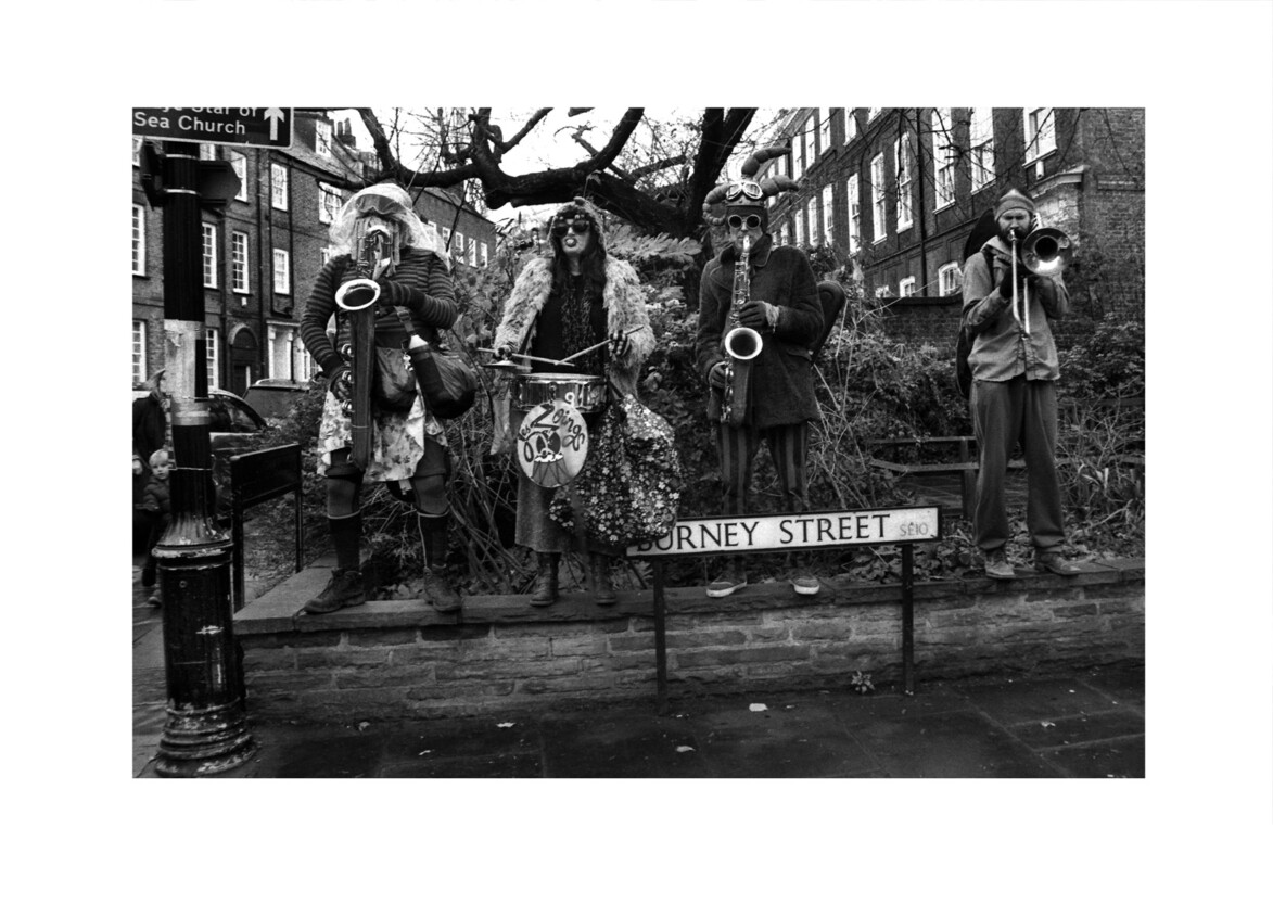 ‘Les Zoings’ at Pantomime Horse Race / Burney Street SE10 / December 2018