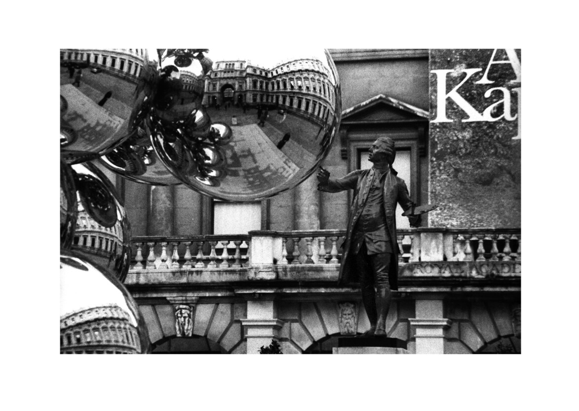 Joshua Reynolds & Anish Kapoor’s ‘Tall Tree and the Eye’ / Piccadilly W1 / December 2009