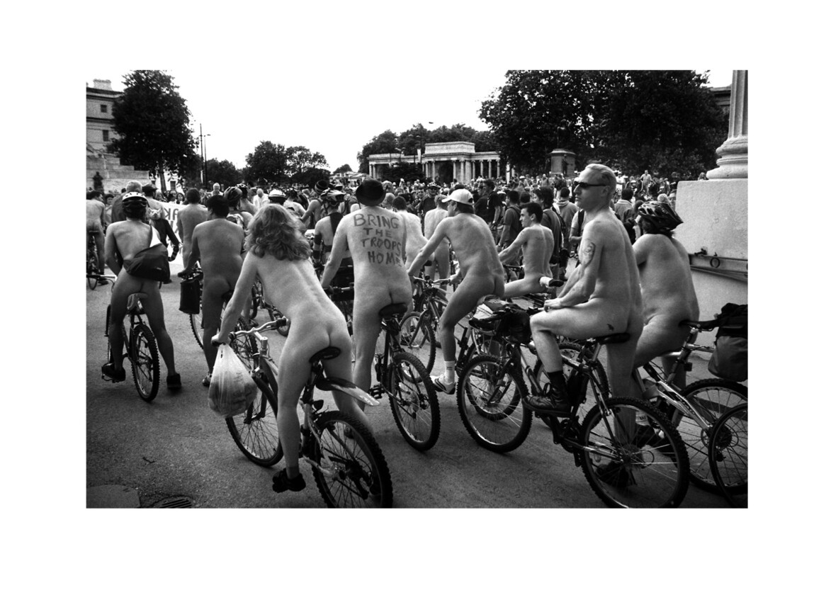 Naked bike ride / Wellington Arch W1 / June 2005