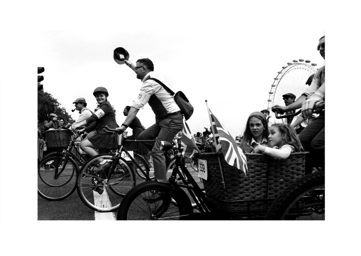 Tweed run / Westminster Bridge SE1 / May 2014